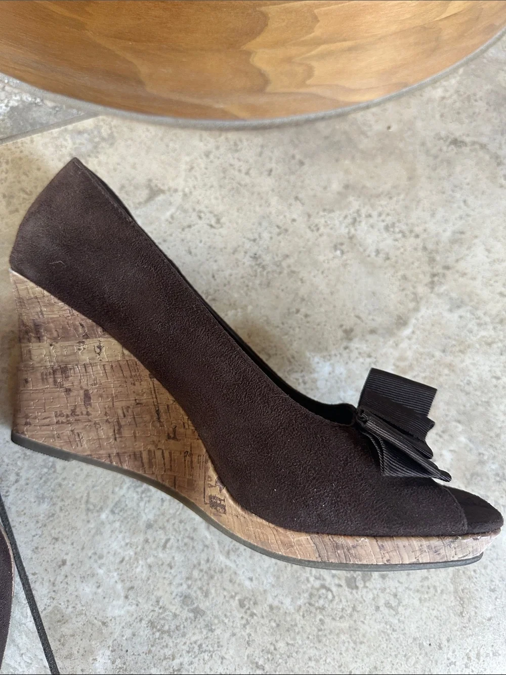 American Eagle Outfitters Brown Peep-Toe Bow wedge sandals